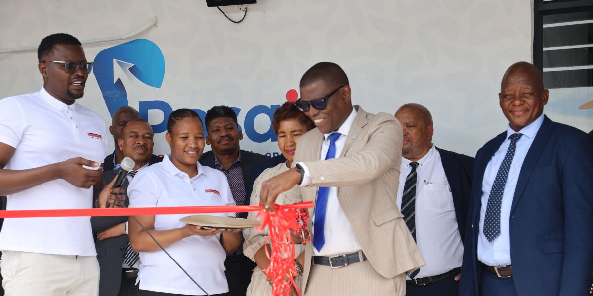 Minister officially opening the mall